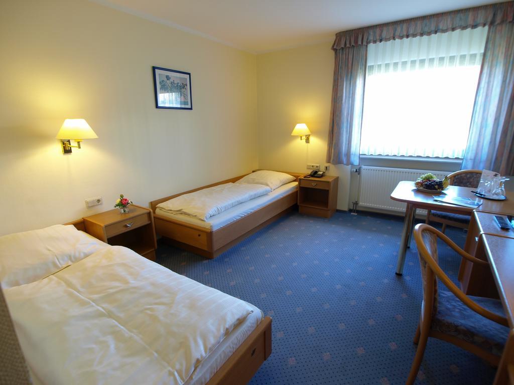 Hotel Landhaus Silbertanne Rotenburg an der Fulda Ngoại thất bức ảnh