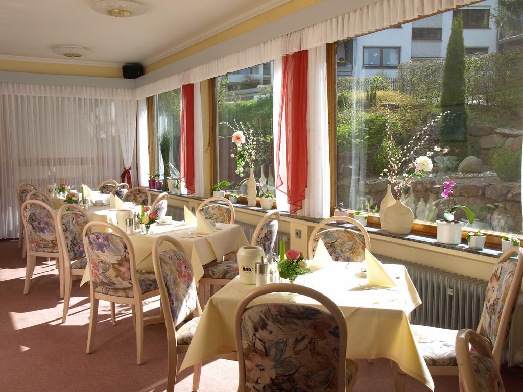 Hotel Landhaus Silbertanne Rotenburg an der Fulda Ngoại thất bức ảnh
