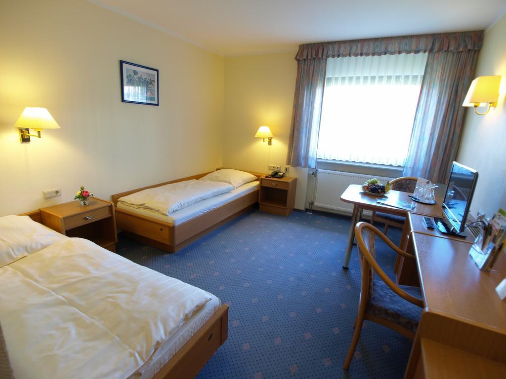 Hotel Landhaus Silbertanne Rotenburg an der Fulda Ngoại thất bức ảnh