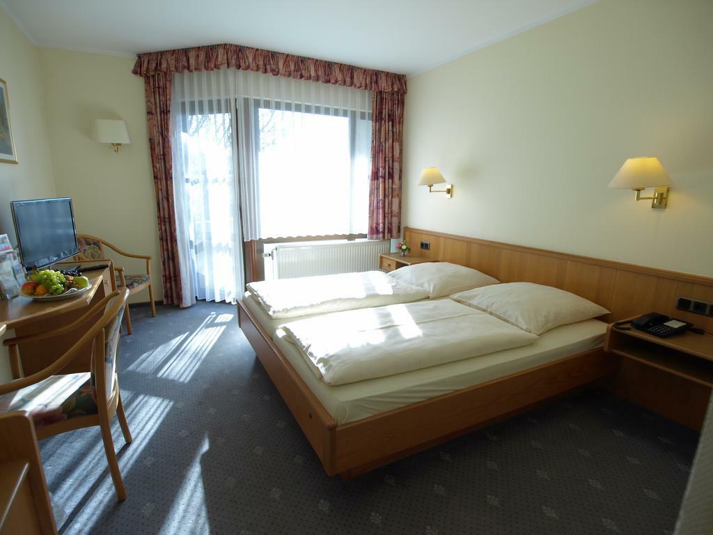Hotel Landhaus Silbertanne Rotenburg an der Fulda Ngoại thất bức ảnh